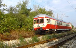 бдж подарява децата пътуване ретро мотриса