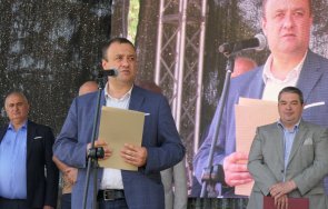 министър иван иванов отиде празника горнооряховския суджук