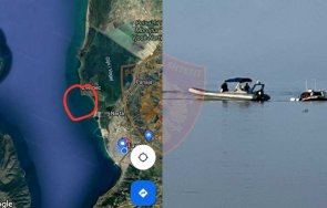 яхта италиански туристи потъна бреговете албания хората борда спасени
