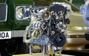 ревящи коли мотори тормозят постоянно контролът