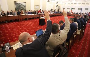 фалстарт бюджетната комисия отхвърли актуализацията бюджета