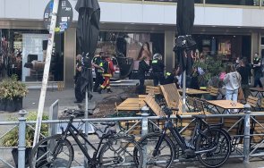 кола вряза група хора берлин пострадали