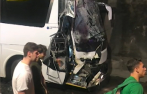 тежка катастрофа грузия националния отбор футбол халфът тодор неделев ранен снимки видео