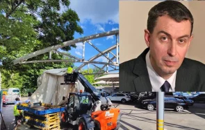 главният архитект софия сагата автокъща капитолия продължава бяха отпуск запушиха входната врата голям автомобил борим