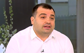 депутат вбеси виктор николаев заплашват изчезване инфаркт