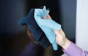 почистим телевизора без повредим