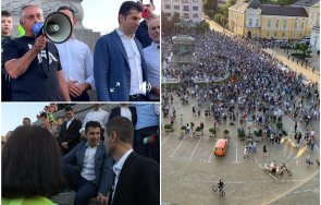 унижението киро татко говори жена внуците дедо еконтий пляскат нсо пази снимки