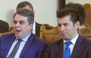 киро мълчи партизанин влизане парламента мисирките гонят въпроси