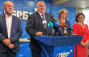 първо пик борисов действията кирил петков аматьорски нито крачка назад изгонването руските дипломати обратното капитулация отказ суверинитет гледайте