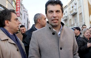 анализ шофьорът нашия автобус милиона пътници луд неадекватен