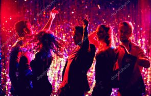 зодии мразят заобиколени хора