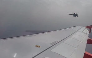 Изтребител съпроводи пътнически самолет… след шега за бомба (ВИДЕО)