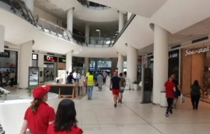 евакуират клиентите столичен мол