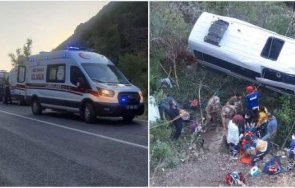 туристически микробус падна пропаст турция ранени