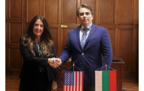 пик асен василев отвори кутията пандора правителствата стъкмяват посолствата сащ герб унизени връзкарите козяк конфликтът херо мустафа изостря