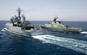 китайската армия прогонила ескадрен миноносец сащ