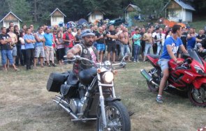 зловещ рев мотори предела стотици мотористи пускат тридневен мотосъбор