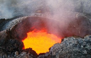 черни пушачи тихия океан предупреждават възможно предстоящо изригване видео