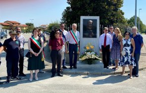 кръстиха яворов улица италия