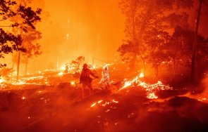 2000 пожарникари борят огнен калифорния видео