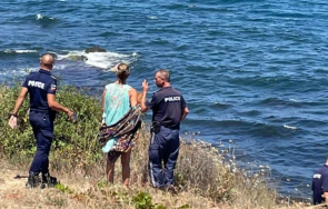 военен боеприпас изплува района мидения плаж арапя снимки