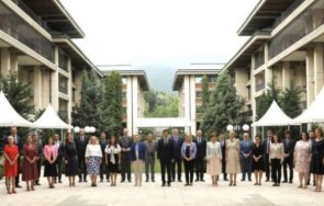 кирил петков събра чужди посланици прощална премиерска закуска