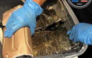 хванаха пътничка кила хероин куфара летище софия снимки