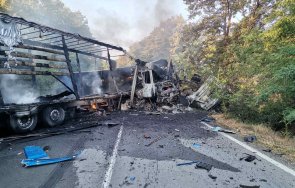 извънредно зловещ инцидент два тира ришкия проход загинал снимки