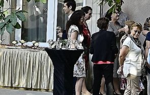 пик плати баровското прощално парти киро лена цял хладилен камион достави кетъринга