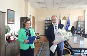 министърът здравеопазването на д асен меджидиев прие поста проф асена сербезова