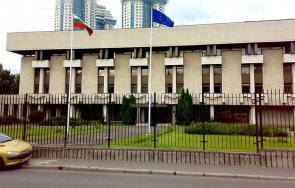 външно консулските служби русия преустановили приема документи обработката