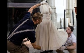 показват изложба лични вещи мерилин монро видео