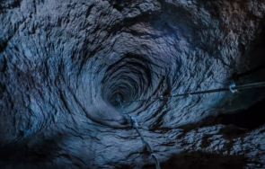 изследователи спуснаха дълбоката пещера австралия видео