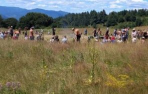 пловдивчанин възмути сборище дрогирани голи хора родопите