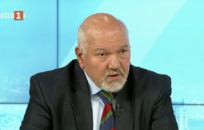 съветникът премиера излизането политическата криза дело обществото