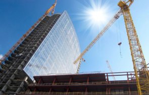 нап наблюдава строители инвеститори