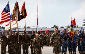 става напечено елитният десантно щурмови отряд сащ крещящите орли тръгва българия