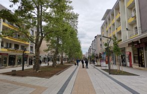 разкрепостена жена показа бомбите тераса враца снимка