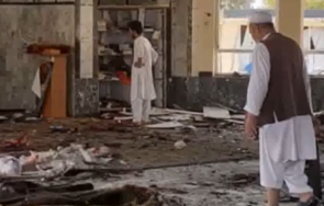 кървава баня експлозия разтърси джамия кабул десетки жертви снимка