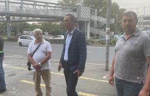 изринаха всички следи зловещата катастрофа бургас искат мястото паметник загиналите полицаи снимки видео