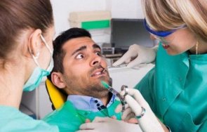 шок пациенти сами вадят зъбите клещи англия заради недостиг зъболекари