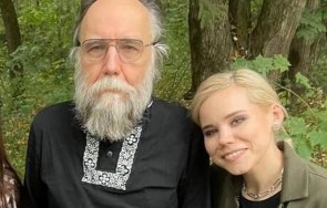опечаленият александър дугин дъщеря положи живота олтара победата