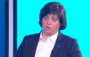 четирима души починаха отравяне фалшив алкохол турция