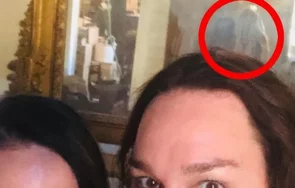 призрак появи селфи огледало