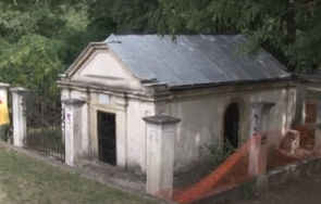 гробницата захари стоянов русе разцепи