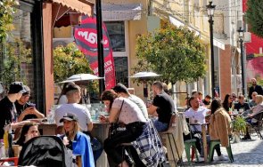 183 хиляди млади българи работят учат разполагат бона месец