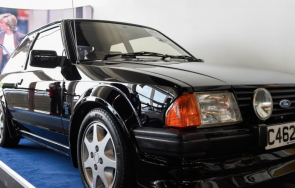 продадоха фордчето принцеса даяна търг 737 000 лири