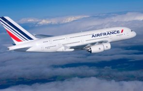 двама пилоти сбиха кабината време полет париж