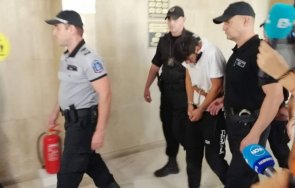 омар премаза автобуса убиец двамата полицаи