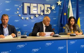 горещо пик герб горещи разкрития далаверите промяната случва лукойл борисов шегува кирил петков пита журналистите запишем отначало живо